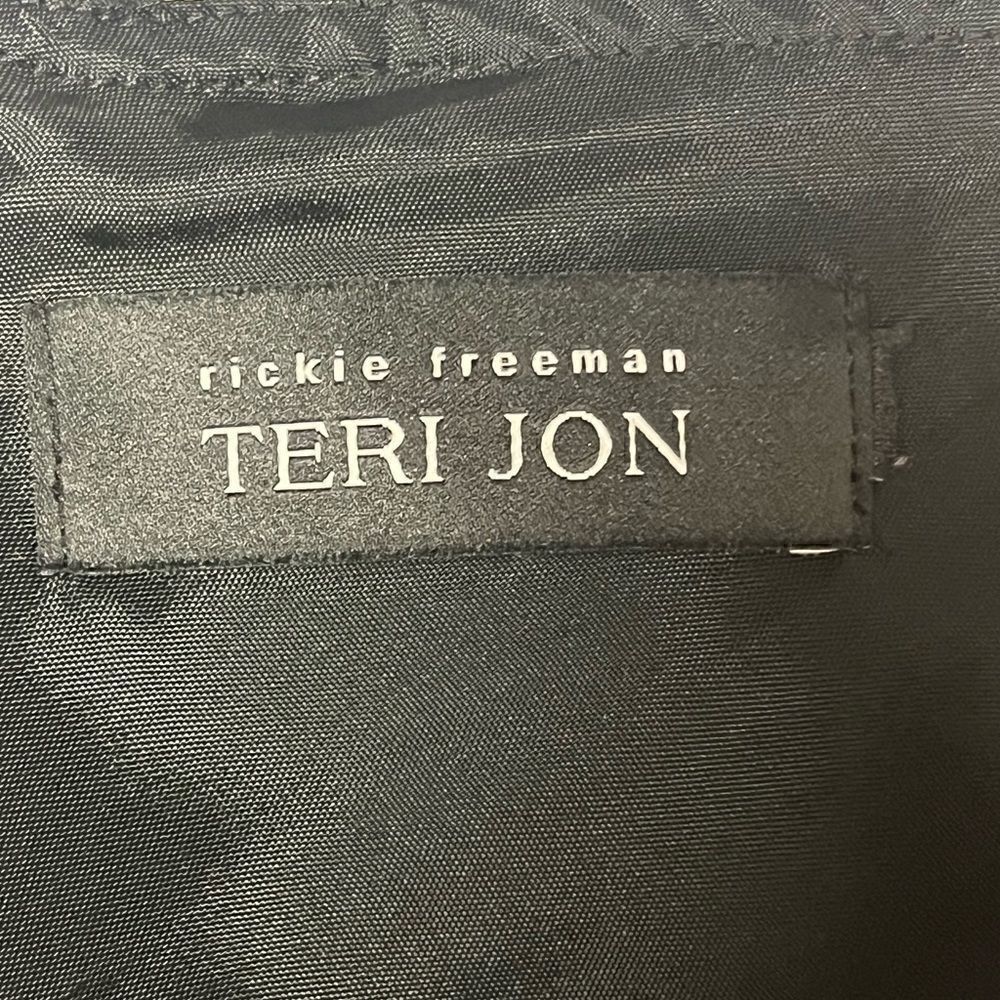 Rickie Freeman Teri Jon Sleeveless V Neck Black & White Dress W Bow Detail - Picture 7 of 8
